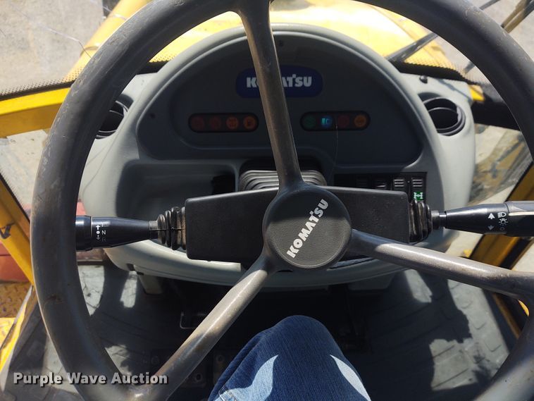 image for item DE6955 Komatsu WB140  backhoe