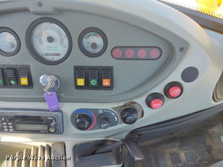 image for item DE6955 Komatsu WB140  backhoe