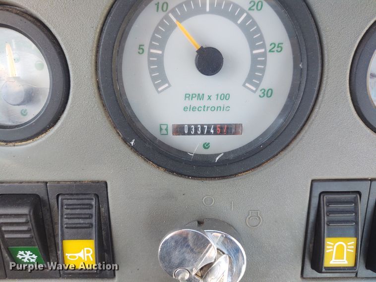 image for item DE6955 Komatsu WB140  backhoe