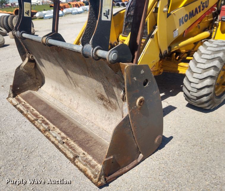 image for item DE6955 Komatsu WB140  backhoe