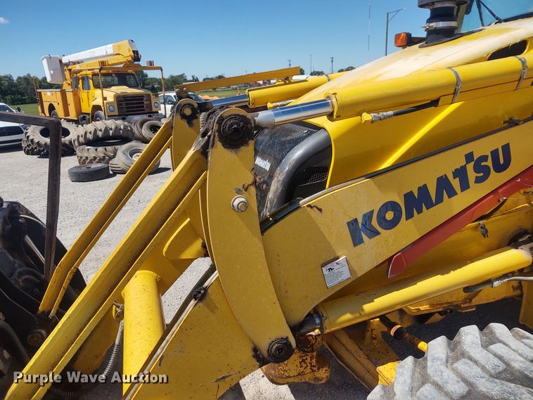 image for item DE6955 Komatsu WB140  backhoe