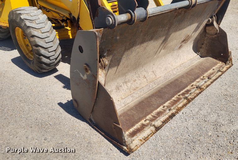 image for item DE6955 Komatsu WB140  backhoe