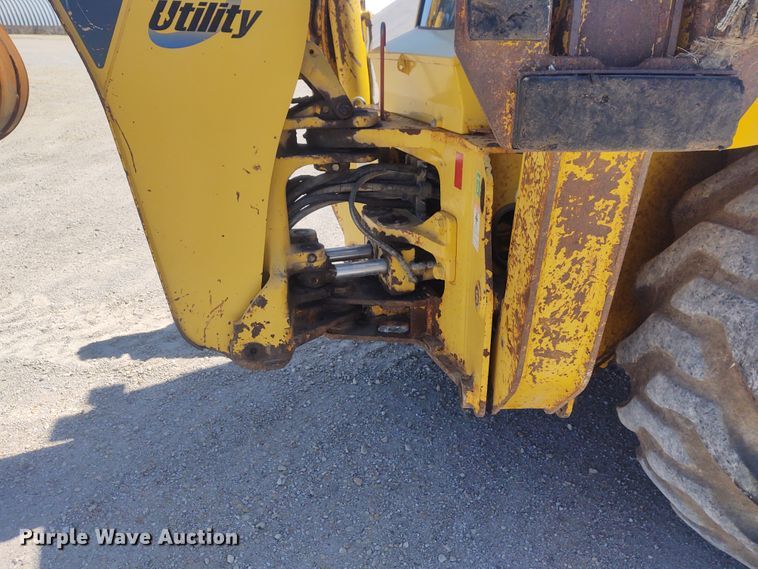 image for item DE6955 Komatsu WB140  backhoe