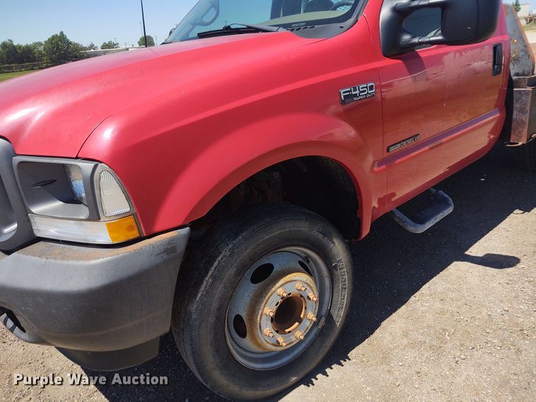 image for item DE6957 2002 Ford F450 Super Duty  flatbed truck