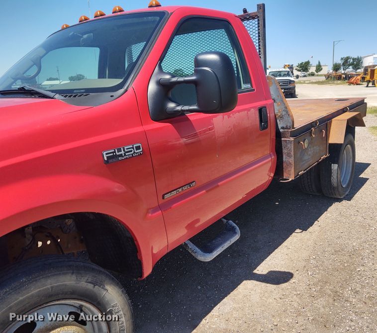 image for item DE6957 2002 Ford F450 Super Duty  flatbed truck