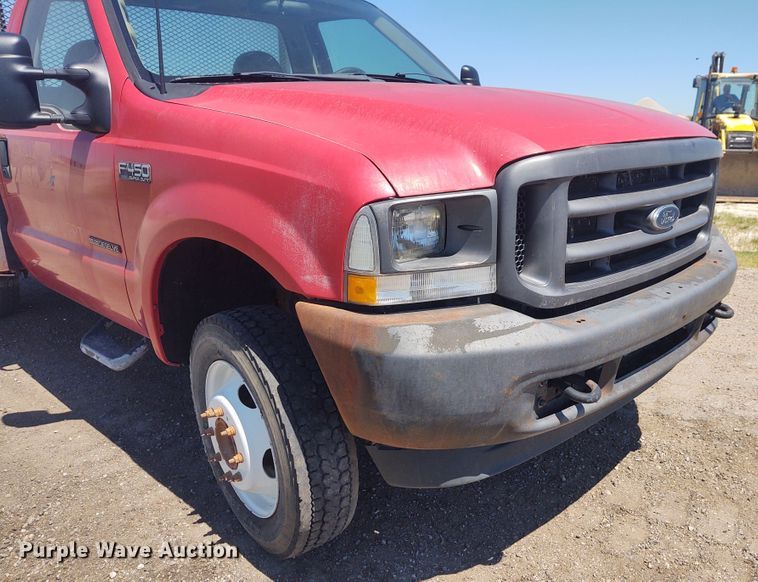 image for item DE6957 2002 Ford F450 Super Duty  flatbed truck