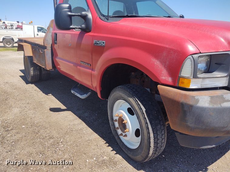 image for item DE6957 2002 Ford F450 Super Duty  flatbed truck