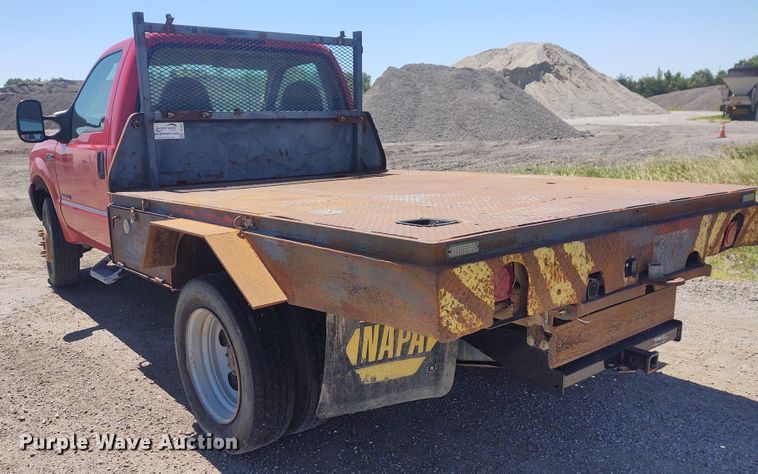 image for item DE6957 2002 Ford F450 Super Duty  flatbed truck