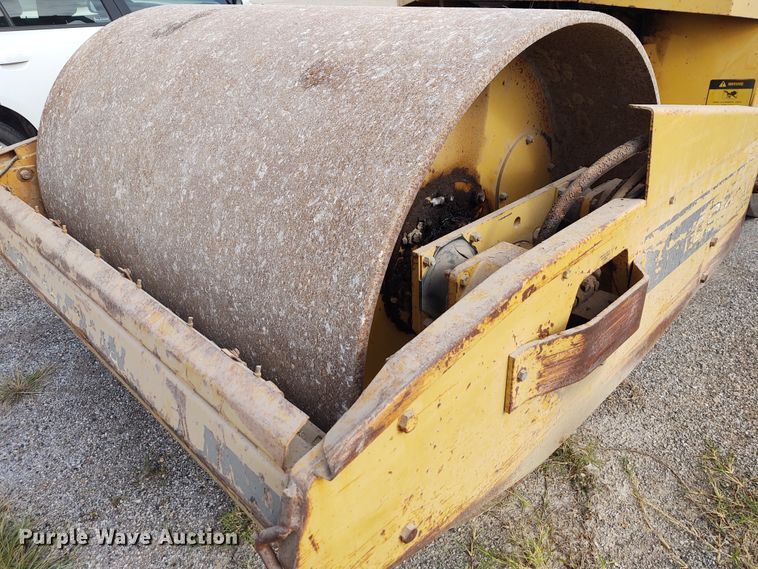 image for item DE7011 1987 Caterpillar CS-431  single drum vibratory roller