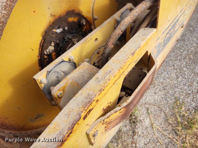 image for item DE7011 1987 Caterpillar CS-431  single drum vibratory roller