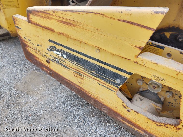 image for item DE7011 1987 Caterpillar CS-431  single drum vibratory roller