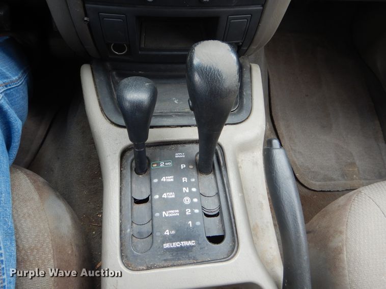 image for item DF3164 2004 Jeep Grand Cherokee Laredo  SUV