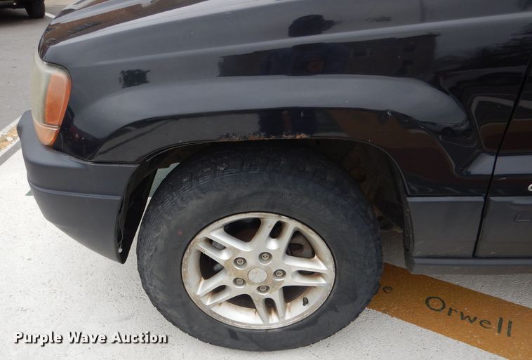 image for item DF3164 2004 Jeep Grand Cherokee Laredo  SUV