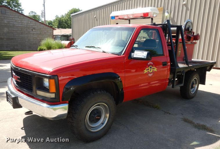 image for item DF4212 1995 GMC Sierra K3500  brush fire truck