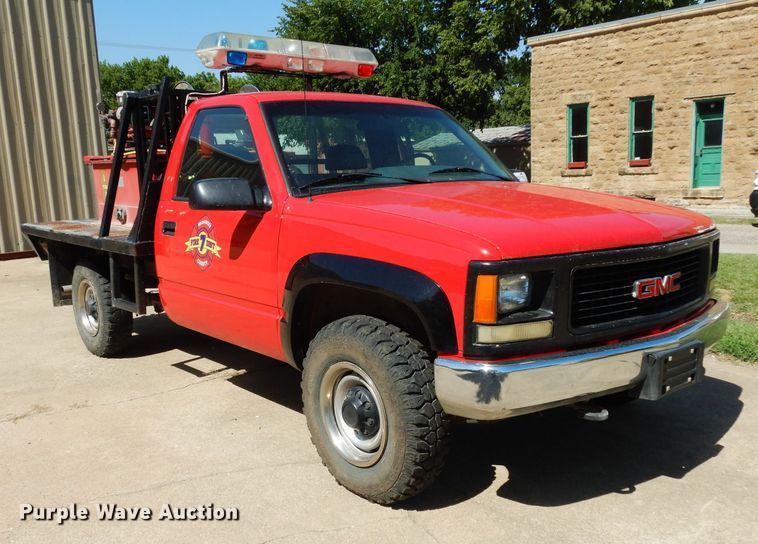 image for item DF4212 1995 GMC Sierra K3500  brush fire truck