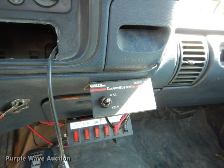 image for item DF4212 1995 GMC Sierra K3500  brush fire truck