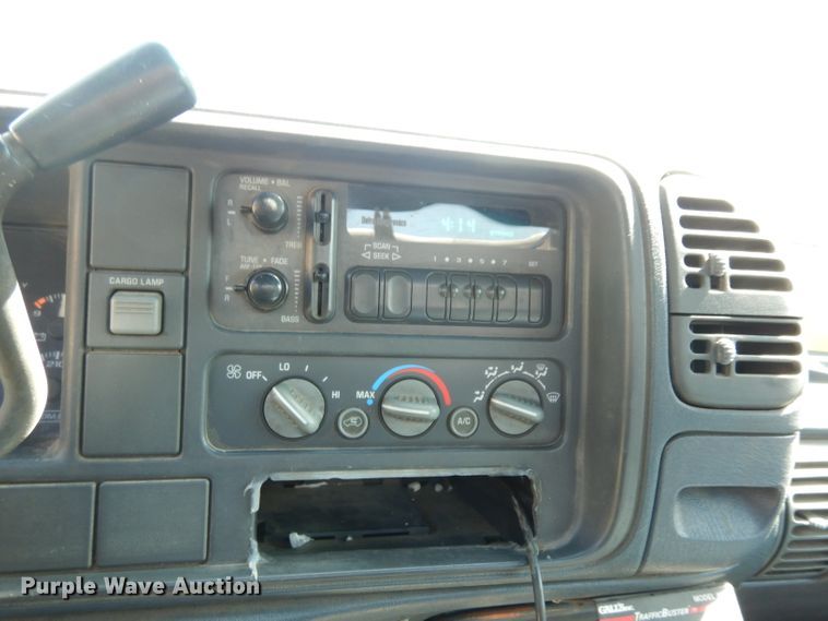 image for item DF4212 1995 GMC Sierra K3500  brush fire truck