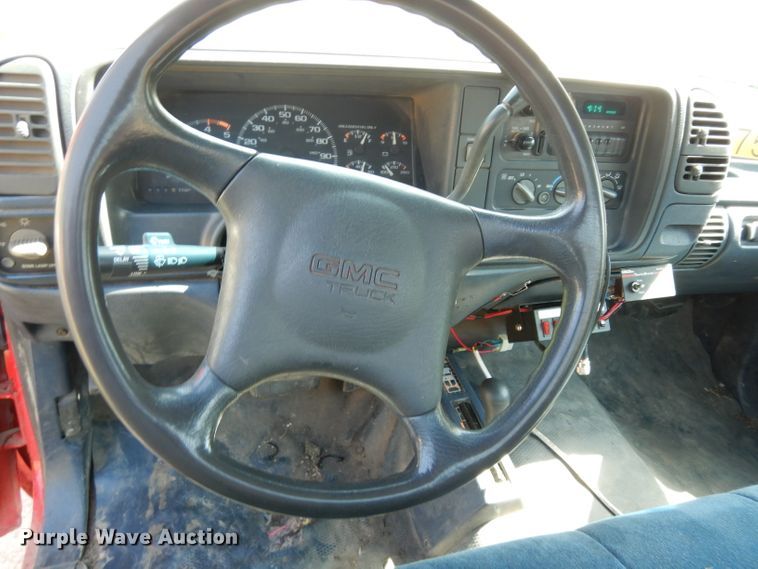 image for item DF4212 1995 GMC Sierra K3500  brush fire truck