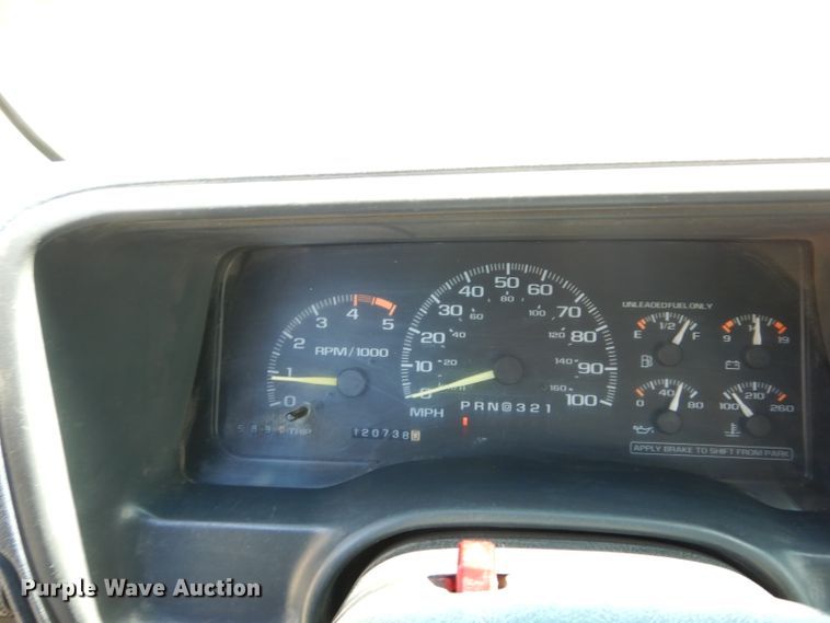 image for item DF4212 1995 GMC Sierra K3500  brush fire truck