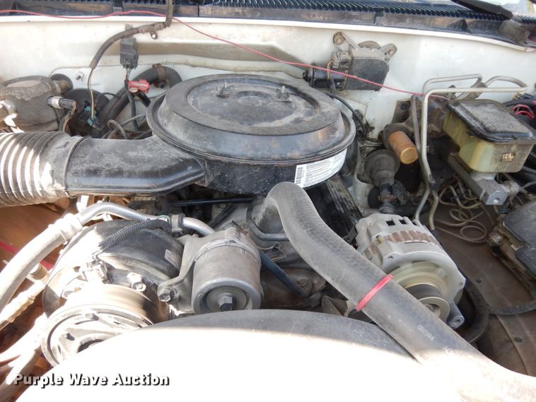 image for item DF4212 1995 GMC Sierra K3500  brush fire truck