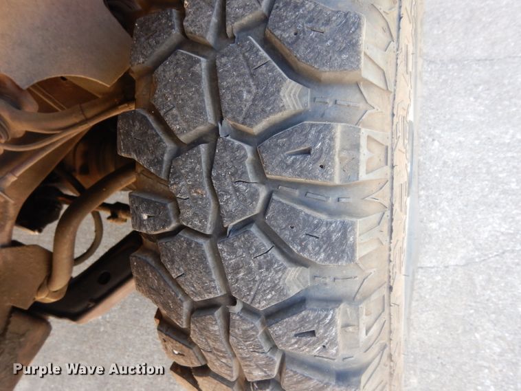 image for item DF4212 1995 GMC Sierra K3500  brush fire truck