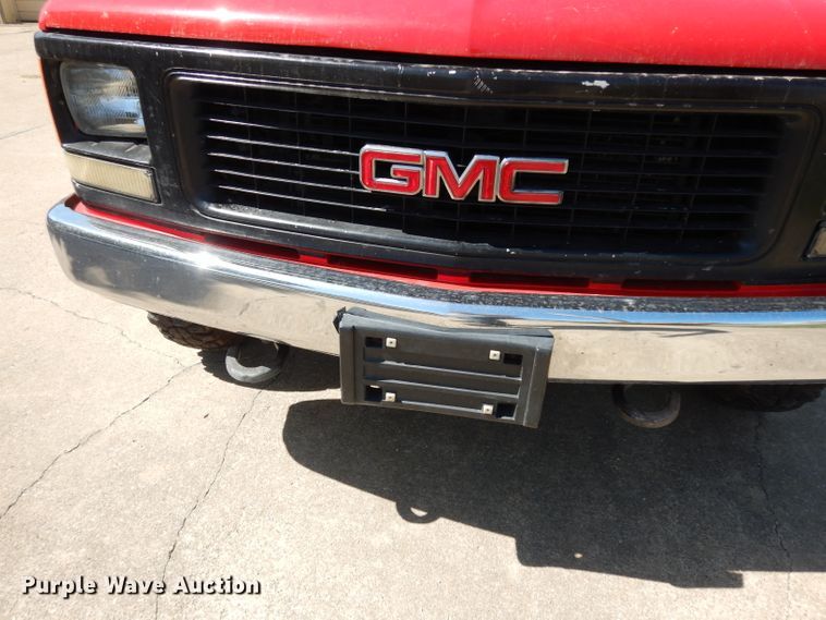 image for item DF4212 1995 GMC Sierra K3500  brush fire truck