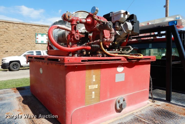 image for item DF4212 1995 GMC Sierra K3500  brush fire truck