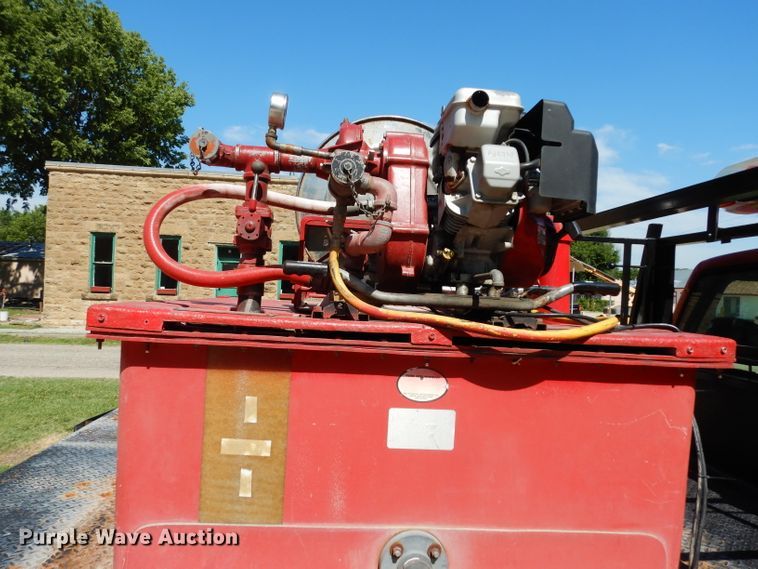 image for item DF4212 1995 GMC Sierra K3500  brush fire truck