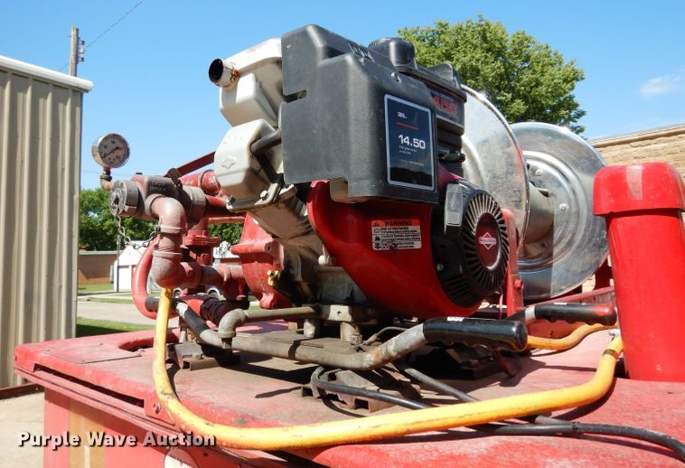 image for item DF4212 1995 GMC Sierra K3500  brush fire truck