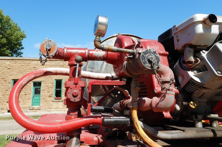 image for item DF4212 1995 GMC Sierra K3500  brush fire truck