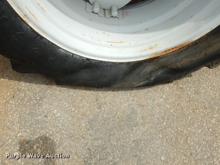 image for item DF4213 Ford 6610 Series II  tractor