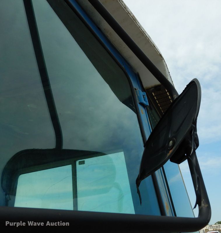 image for item DF4213 Ford 6610 Series II  tractor