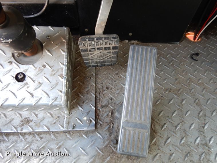 image for item DF4236 1981 Oshkosh Pierce Arrow E1055  pumper fire truck