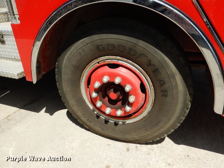 image for item DF4236 1981 Oshkosh Pierce Arrow E1055  pumper fire truck