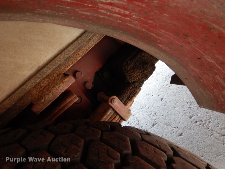 image for item DF4236 1981 Oshkosh Pierce Arrow E1055  pumper fire truck