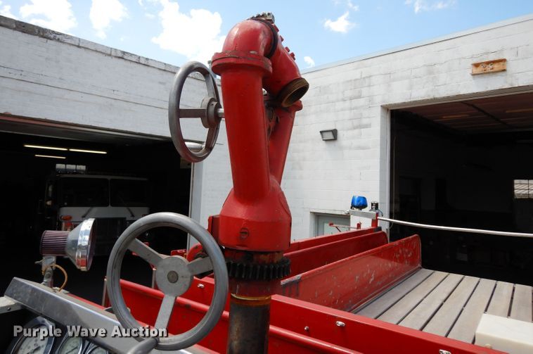 image for item DF4236 1981 Oshkosh Pierce Arrow E1055  pumper fire truck