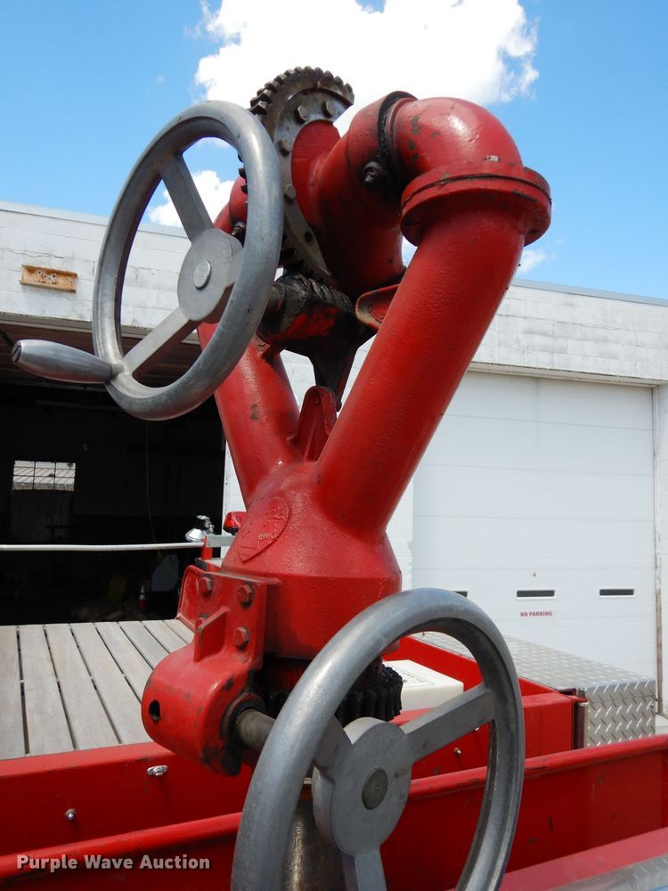 image for item DF4236 1981 Oshkosh Pierce Arrow E1055  pumper fire truck