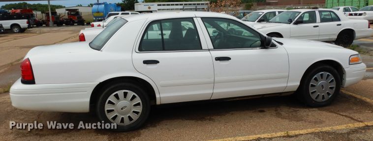 image for item DF4238 2008 Ford Crown Victoria Police Interceptor