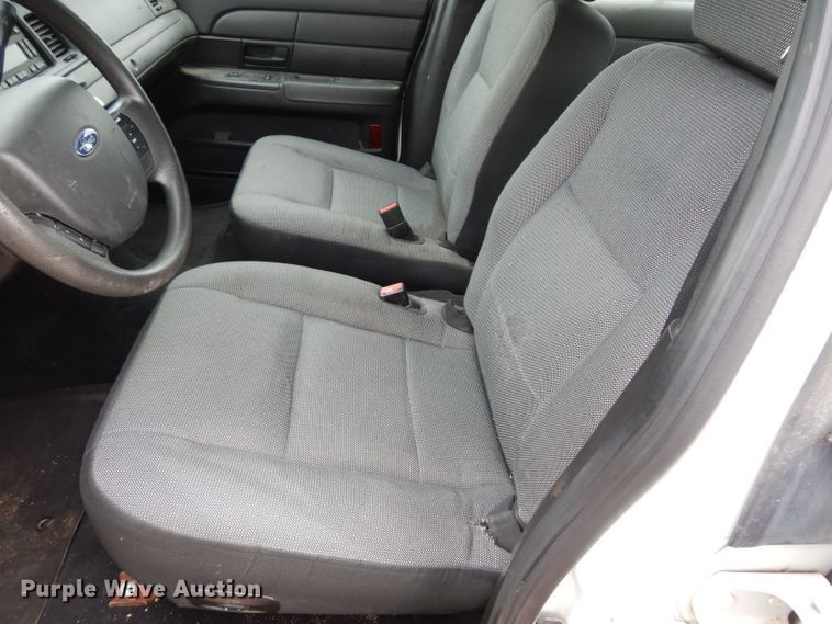 image for item DF4238 2008 Ford Crown Victoria Police Interceptor