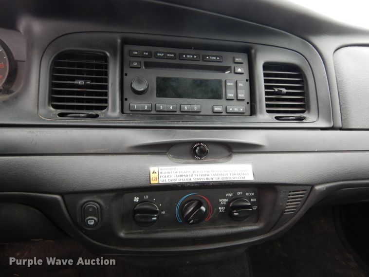 image for item DF4238 2008 Ford Crown Victoria Police Interceptor