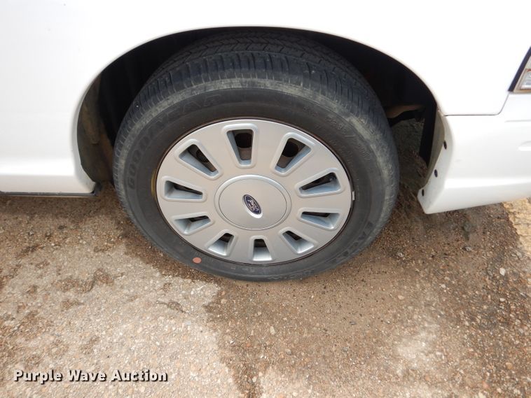 image for item DF4238 2008 Ford Crown Victoria Police Interceptor