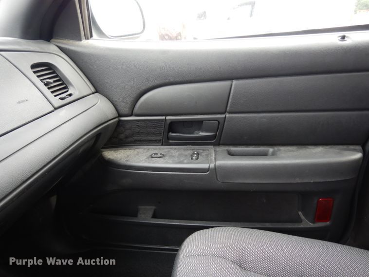 image for item DF4238 2008 Ford Crown Victoria Police Interceptor