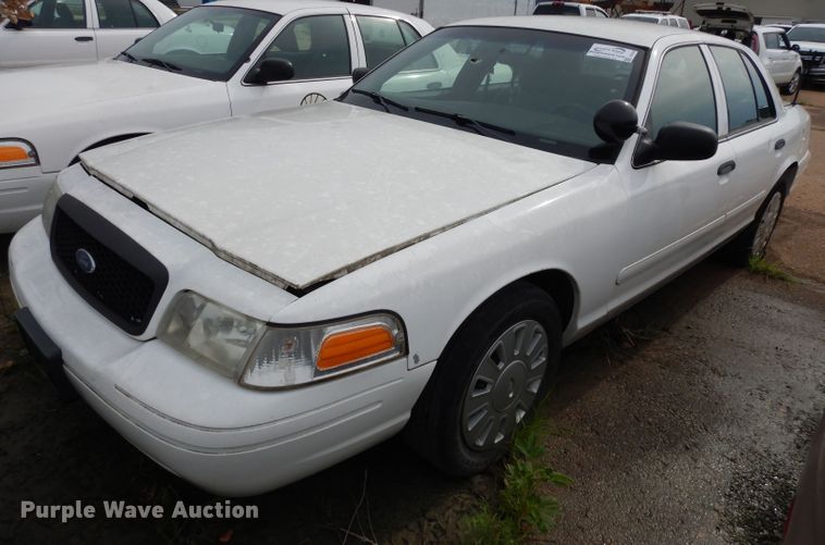 image for item DF4239 2007 Ford Crown Victoria Police Interceptor