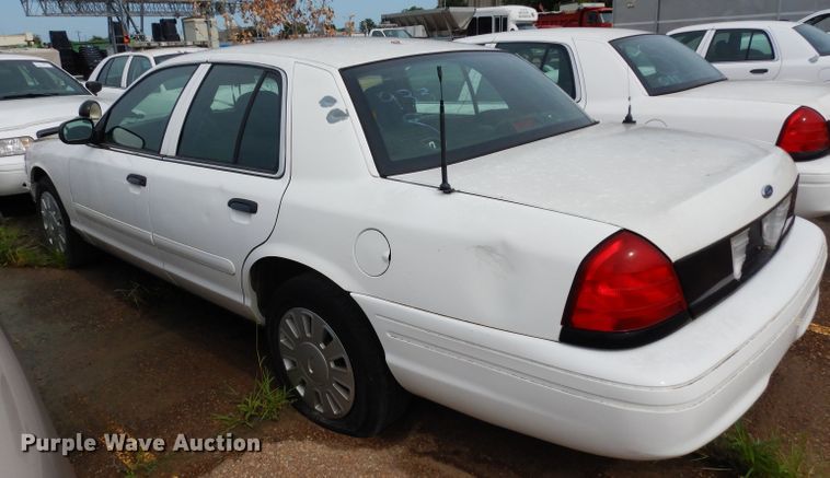 image for item DF4239 2007 Ford Crown Victoria Police Interceptor
