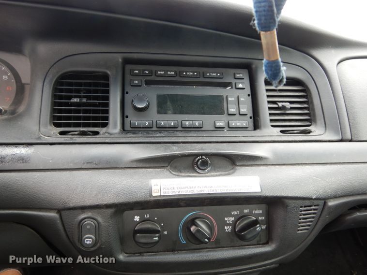 image for item DF4239 2007 Ford Crown Victoria Police Interceptor