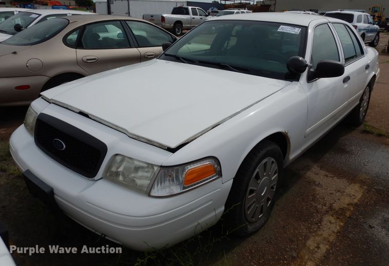 image for item DF4240 2008 Ford Crown Victoria Police Interceptor