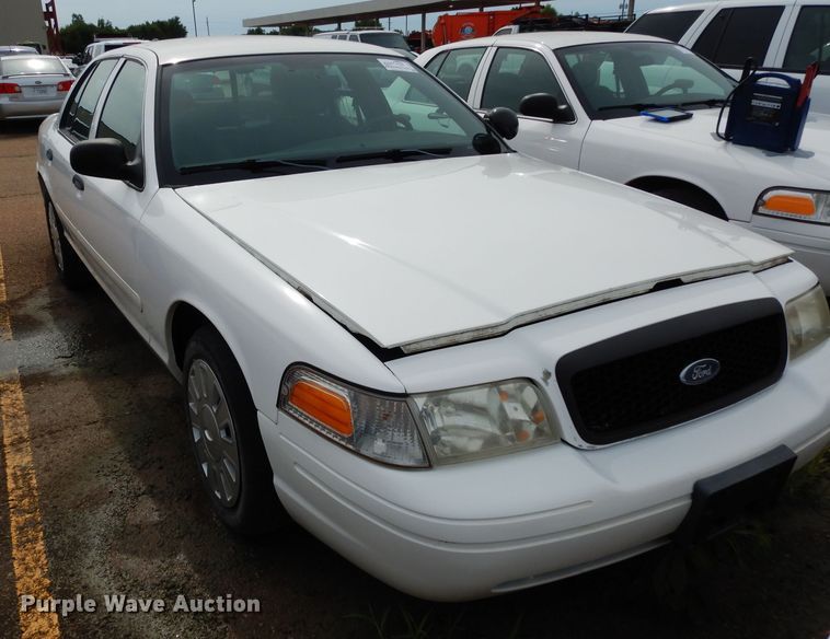image for item DF4240 2008 Ford Crown Victoria Police Interceptor