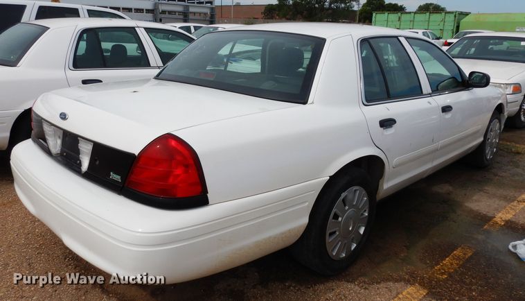 image for item DF4240 2008 Ford Crown Victoria Police Interceptor