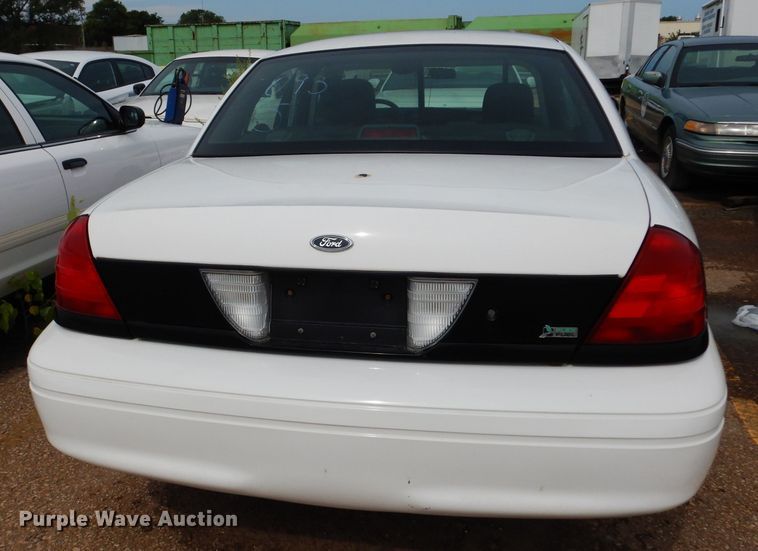 image for item DF4240 2008 Ford Crown Victoria Police Interceptor