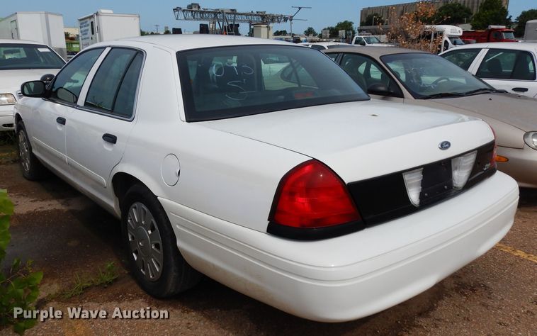 image for item DF4240 2008 Ford Crown Victoria Police Interceptor